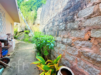 Image 4 - 958771
