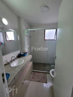 Image 33 - 958815