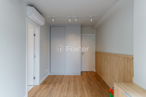 Image 21 - 958871