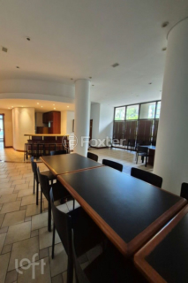 Image 38 - 959525