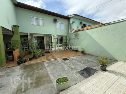 Image 27 - 960006