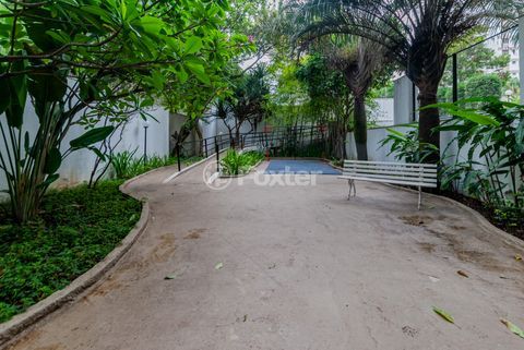Image 87 - 960340