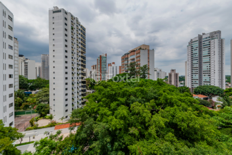 Image 27 - 960340