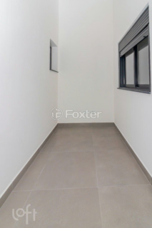Image 21 - 960342