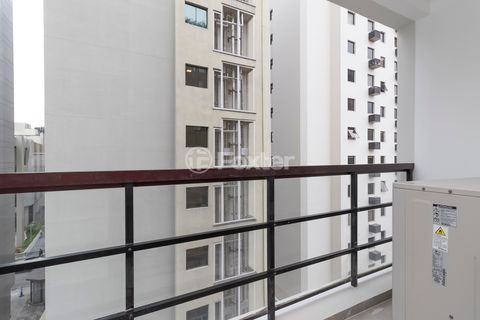 Image 20 - 960702