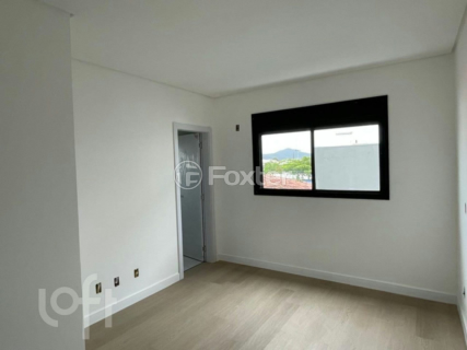 Image 33 - 961615