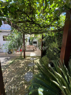 Image 42 - 962003