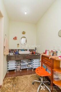 Image 37 - 962246