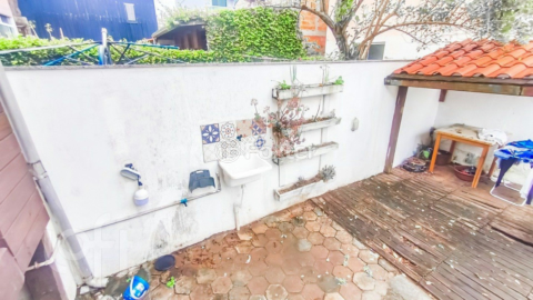 Image 25 - 962330