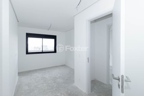 Image 37 - 962782