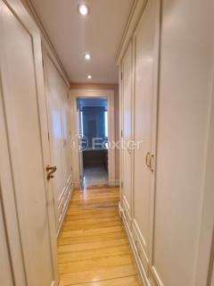 Image 31 - 964717