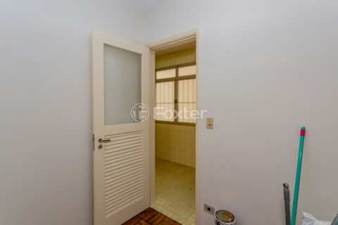 Image 37 - 965007