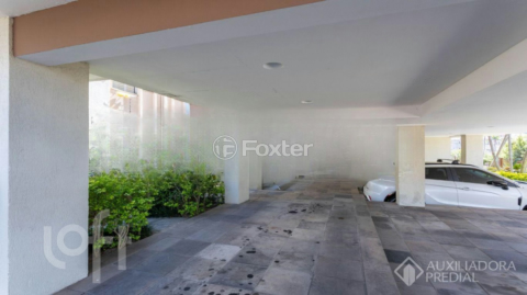 Image 30 - 965010