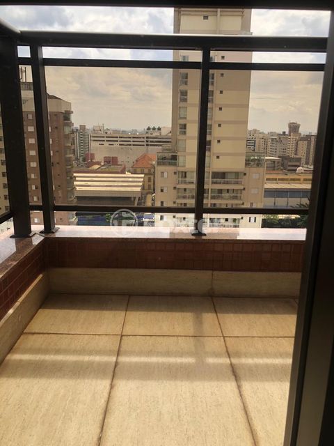 Image 24 - 965675
