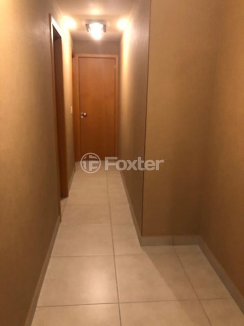 Image 33 - 965675
