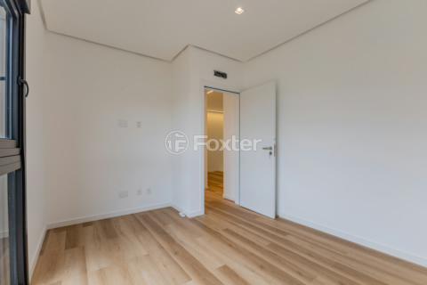 Image 32 - 966030