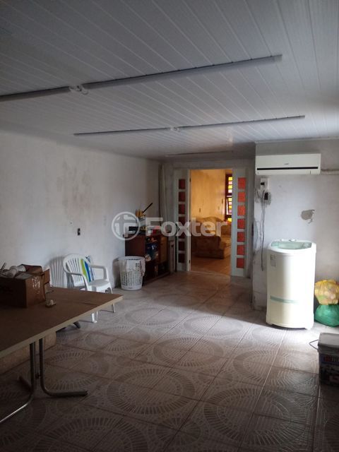 Image 20 - 966317