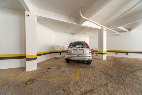 Image 35 - 966379