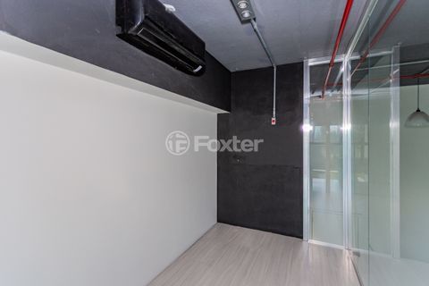 Image 20 - 966717