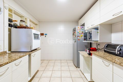 Image 33 - 967140