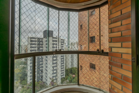 Image 20 - 967270