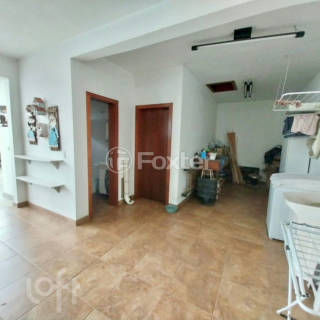 Image 21 - 967331