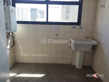 Image 18 - 967985