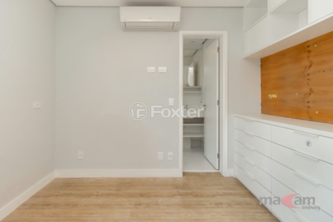 Image 31 - 967991