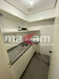 Image 4 - 968001