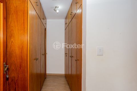Image 37 - 968935