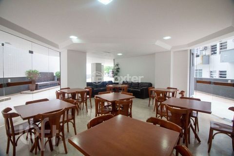 Image 33 - 969982