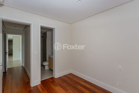 Image 30 - 970610