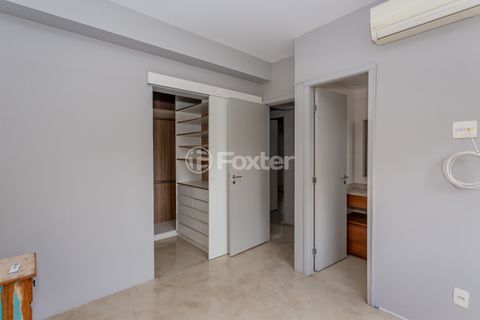 Image 21 - 970618