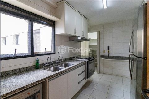 Image 29 - 971813