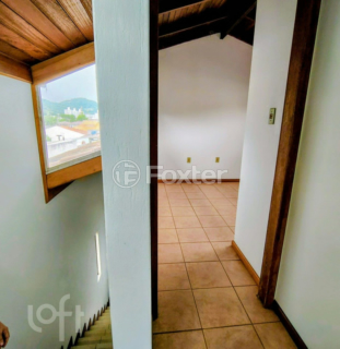 Image 32 - 971857