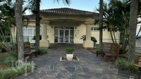 Image 37 - 972200