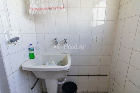 Image 21 - 972285