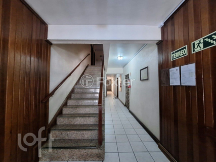 Image 29 - 972944