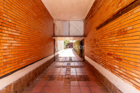 Image 33 - 973553