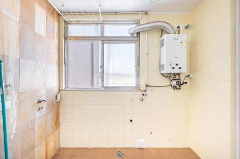 Image 32 - 973755
