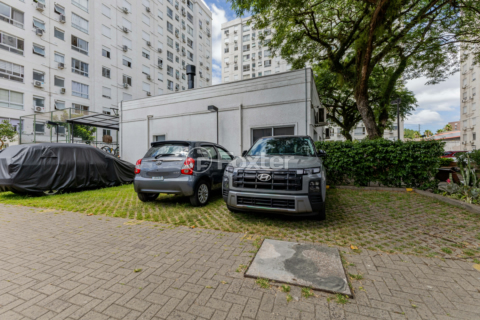 Image 33 - 973917