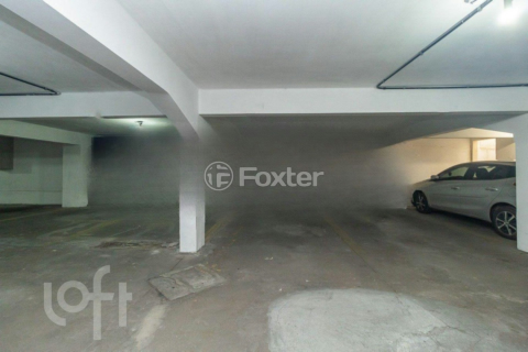 Image 37 - 979026