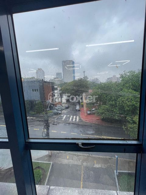 Image 8 - 979106