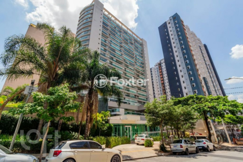 Image 33 - 979232