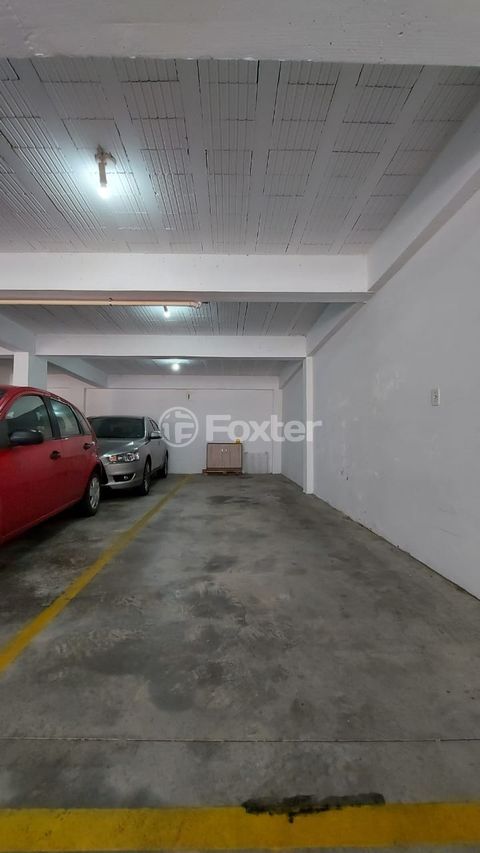 Image 21 - 979234
