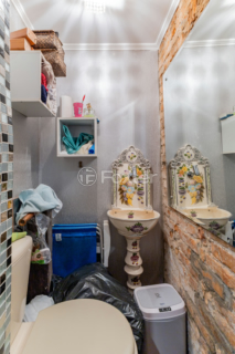 Image 31 - 979335