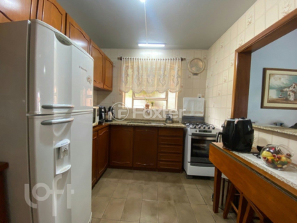 Image 21 - 979409