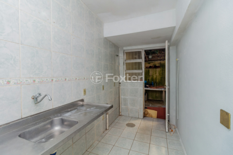 Image 11 - 979413