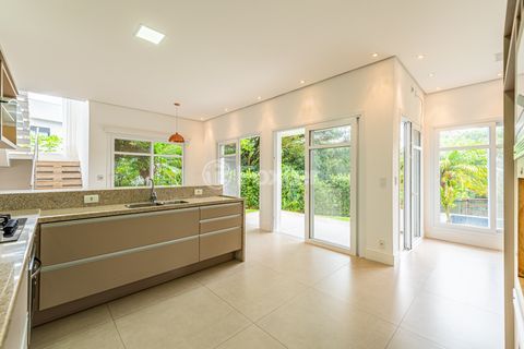 Image 30 - 979432
