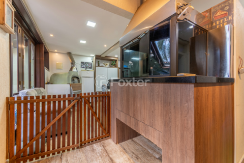 Image 32 - 979449